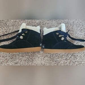 Sorel Black and Tan Women's Shoes